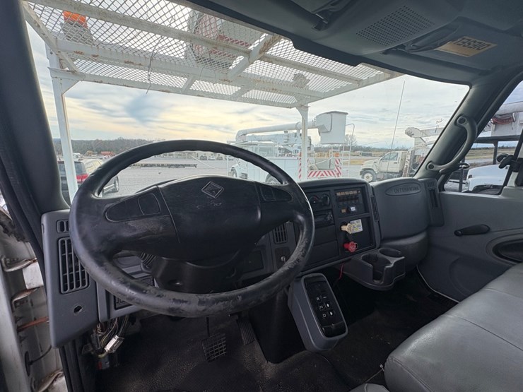 2003-international-durastar-4300-image-18