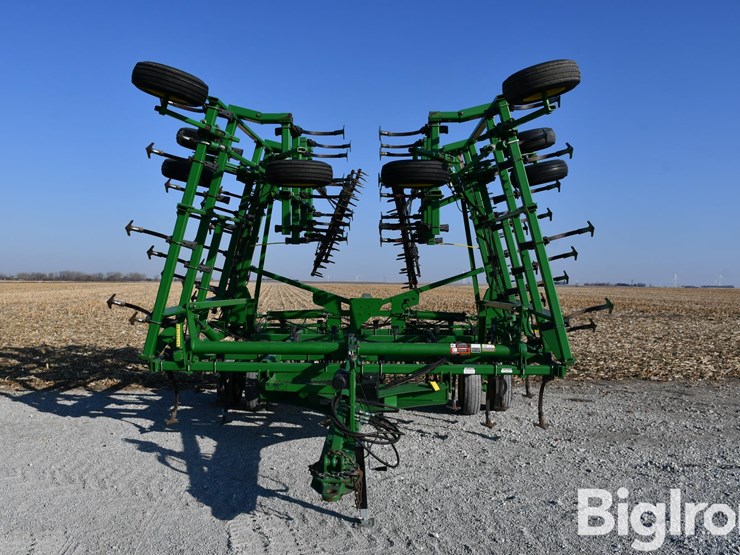 john-deere-2210-image-2