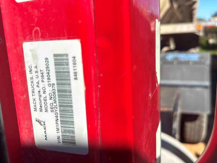 2020-mack-p164t-image-2