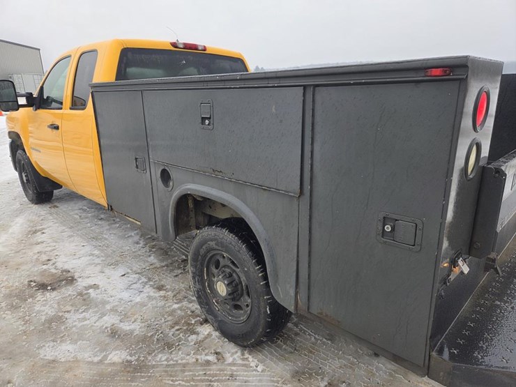 2008-chevrolet-2500-image-17