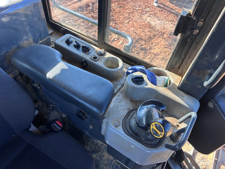 komatsu-d61pxi-24-image-45