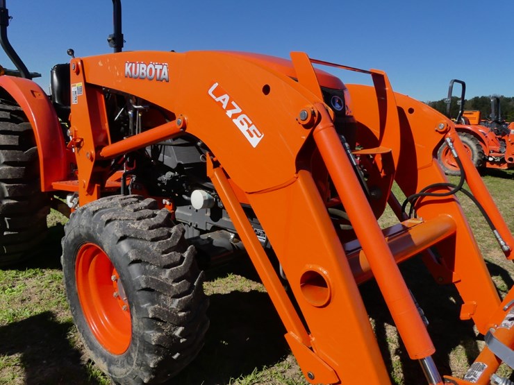 2015-kubota-l4701-image-10
