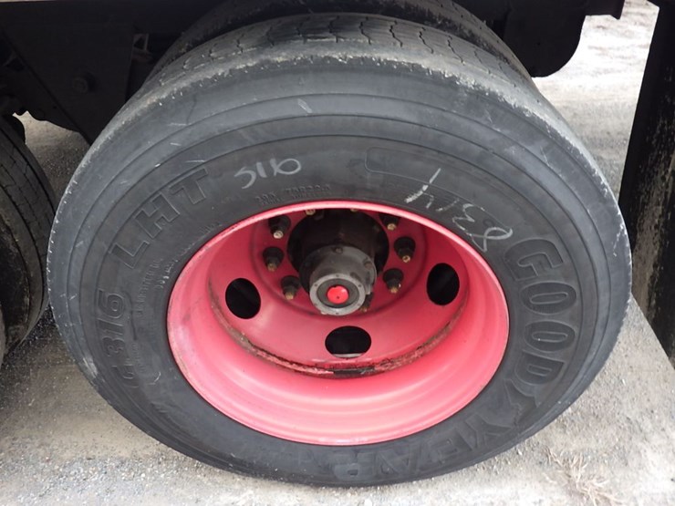 2018-hyundai-translead-image-17