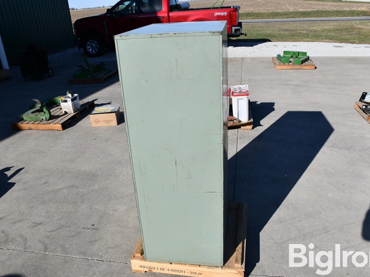 metal-filing-cabinet-image-6