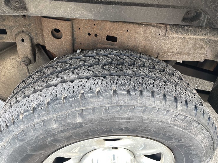 2016-ram-2500-tradesman-image-13