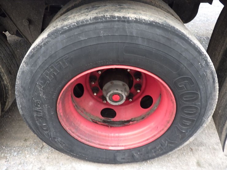 2018-hyundai-translead-image-18