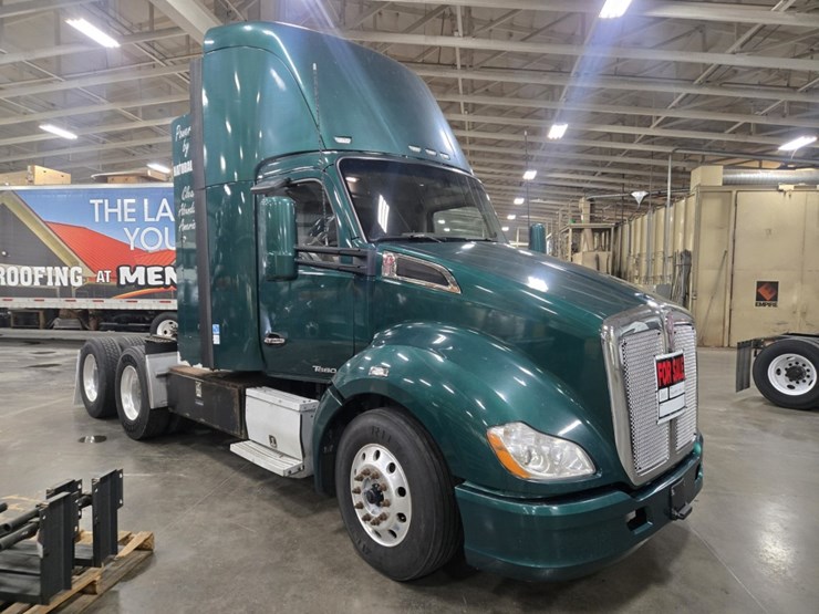 2017-kenworth-t680-image-7