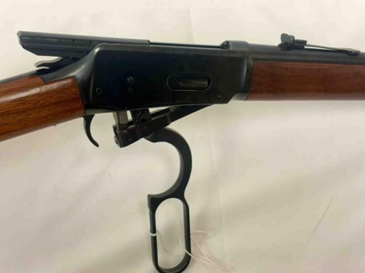 winchester---lever-action-rifle-image-11