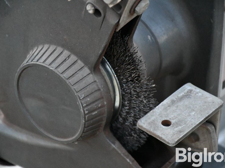 sears-craftsman-397.19440-1/2-hp-bench-grinder-image-9