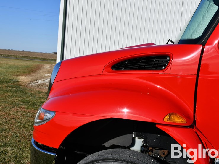 2007-international-durastar-4400-image-11