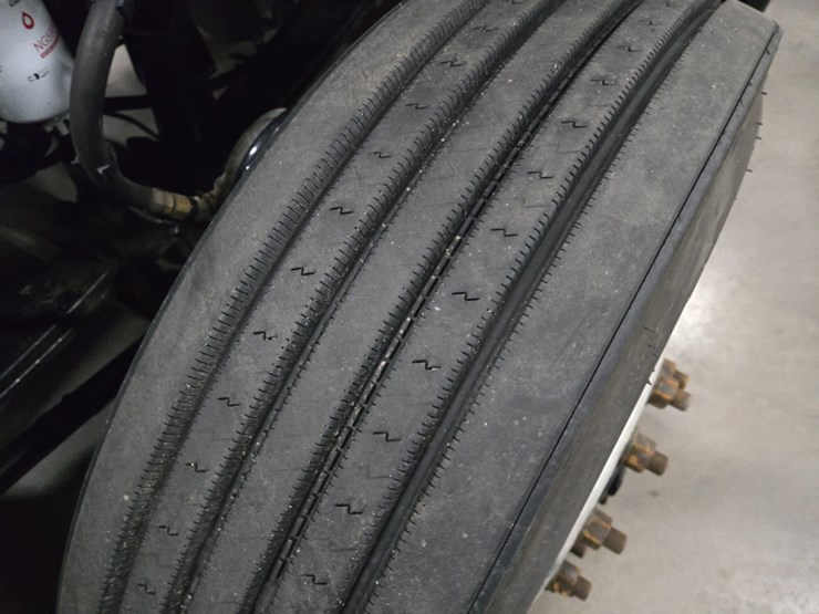 2017-kenworth-t680-image-74