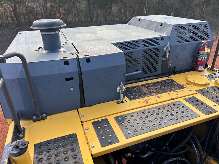 #2196-•-deere-470g-cl-excavator-image-47