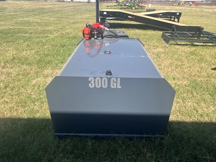 #72-•-2026-x-star-fuel-tank-image-4