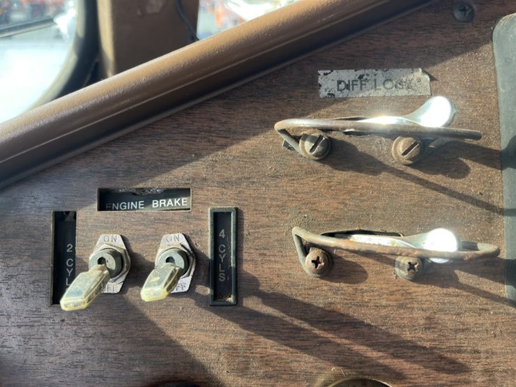 #2201-•-1988-freightliner-mb80-tandem-axle-dump-truck-image-55