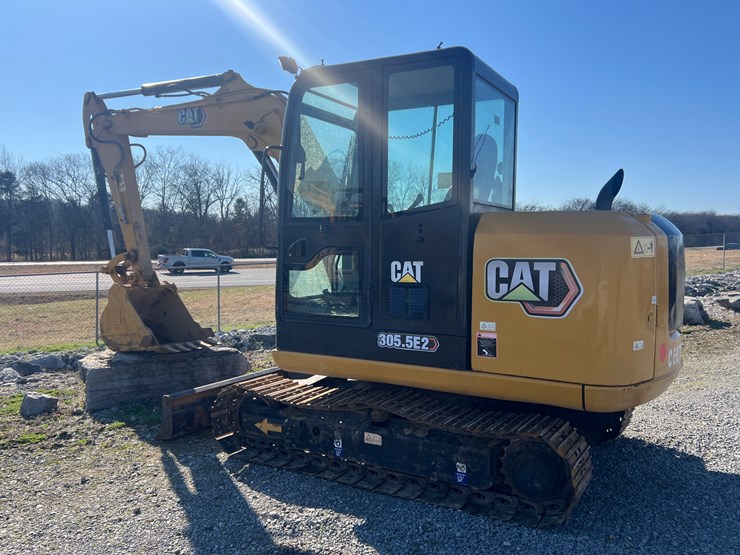 2014-caterpillar-305.5e2-image-4