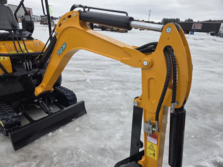 #5017-•-unused-future-ft20-3-mini-excavator-image-12