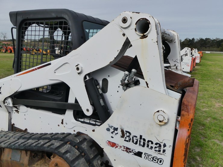 2014-bobcat-t650-image-8