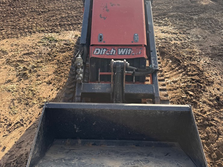 2018-ditch-witch-sk800-image-6