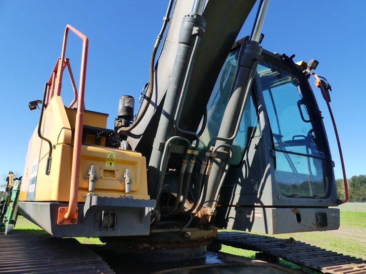 volvo-ec220el-image-5