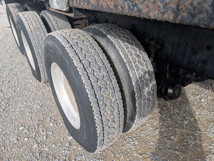 2001-national-1800-image-16