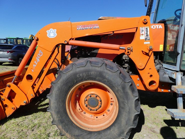 2013-kubota-m108s-image-10