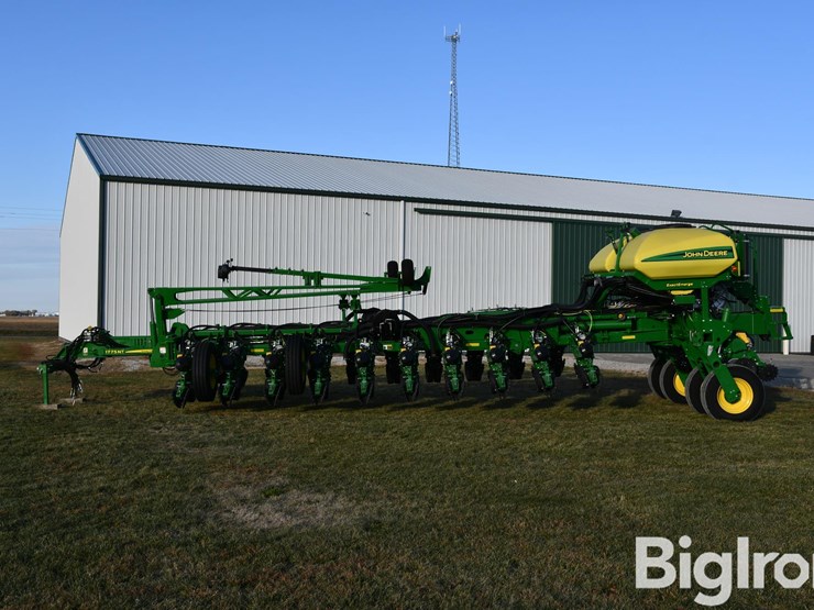 2020-john-deere-1775nt-image-8