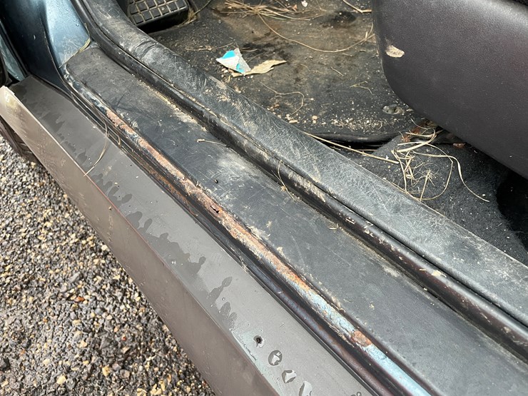 #1026-•-2006-pontiac-vibe-hatchback-(has-wi-title)-image-21