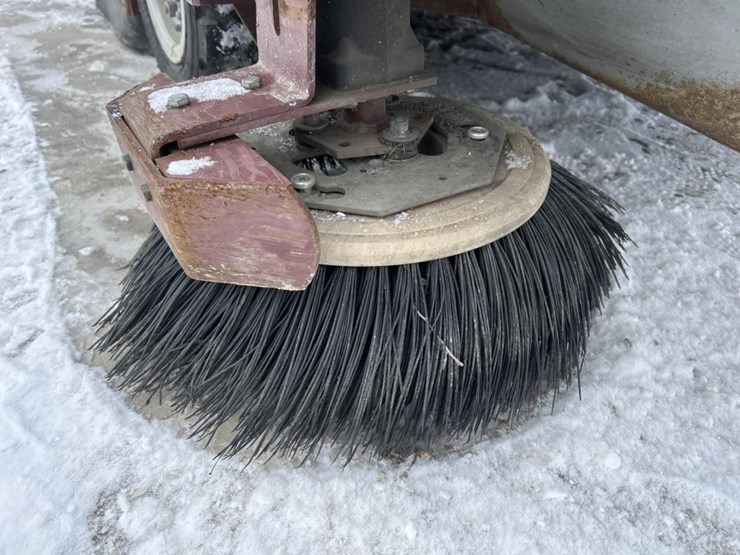 #5012-•-power-boss-tss-floor-scrubber-sweeper-image-9