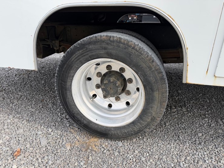 #30699-•-2003-chevrolet-c4500-single-axle-service-truck-image-15