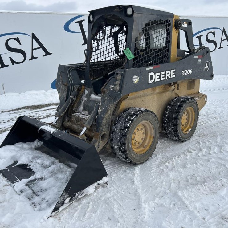 DEERE 320E