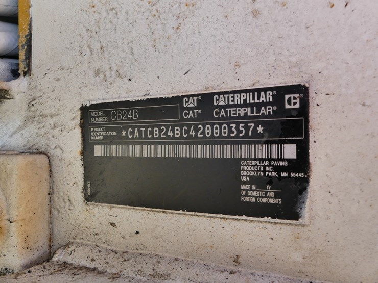 2014-caterpillar-cb24b-image-13