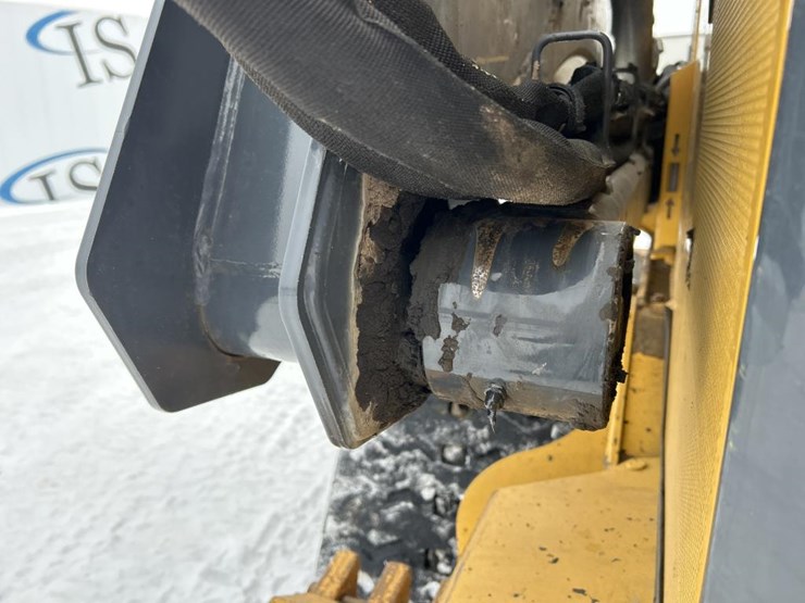 2019-deere-331g-image-22
