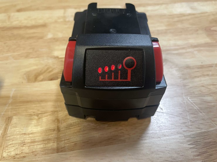 #2044-•-(2)-milwaukee-compatible-18v-8.0ah-batteries-(pr11)-image-4