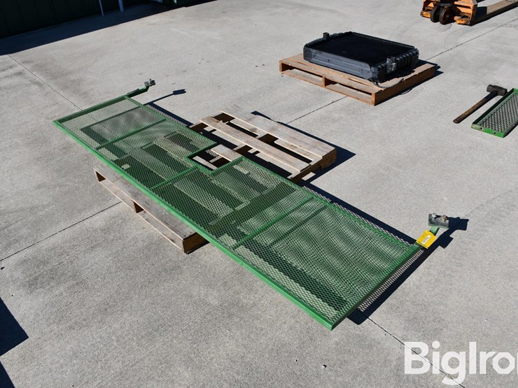 9'x2'-screen-image-3