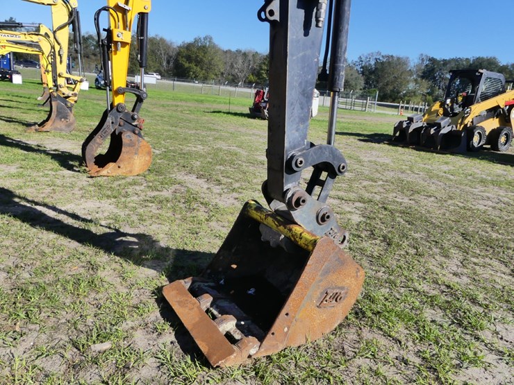 2020-deere-26g-image-5