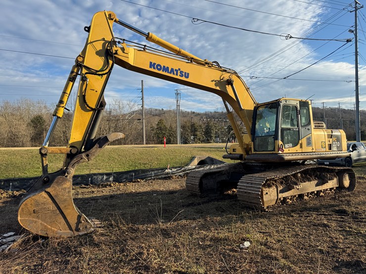 komatsu-pc270-lc-8-image-1