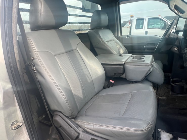 2015-ford-f350-xl-image-27