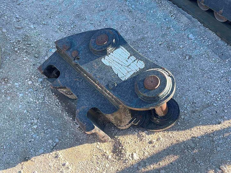 excavator-coupler-image-1