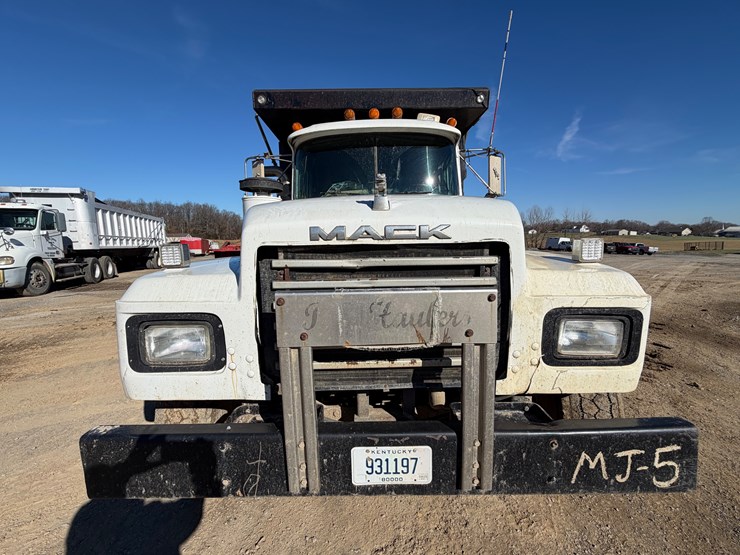 2011-mack-rd688s-image-21