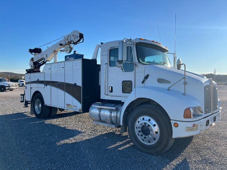 2008-kenworth-t300-image-2