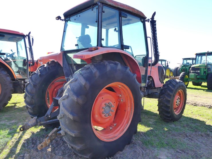 2009-kubota-m108s-image-3