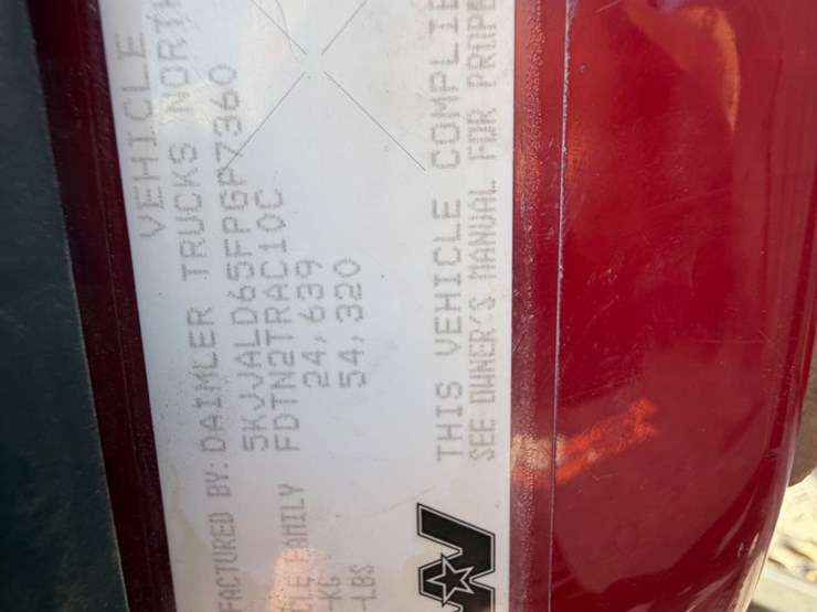 2015-western-star-4900ex-image-13