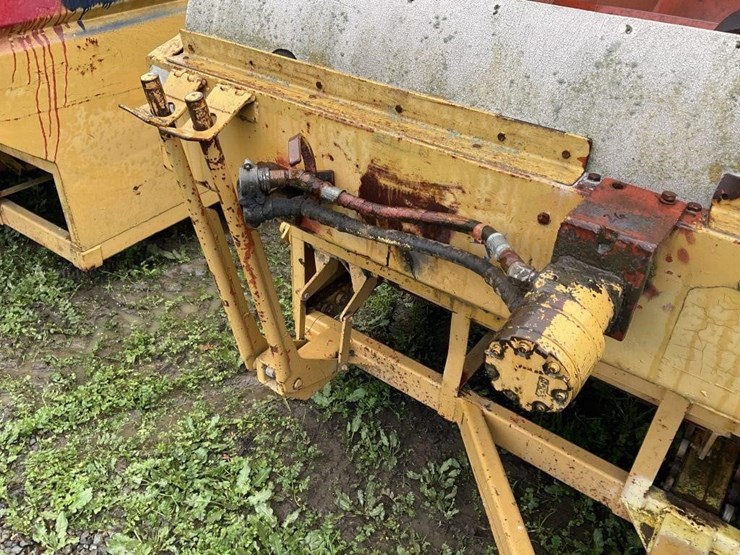 (offsite)-thomas-14'x8'-bottom-dump-nut-cart-image-9