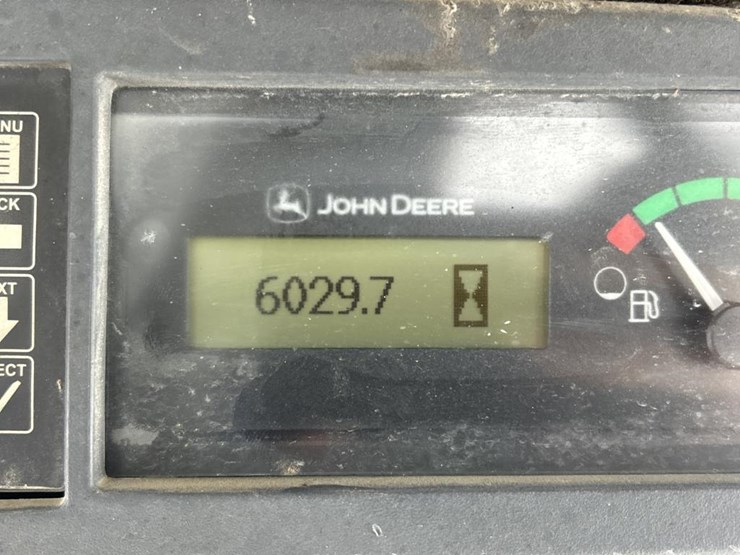 deere-320e-image-43