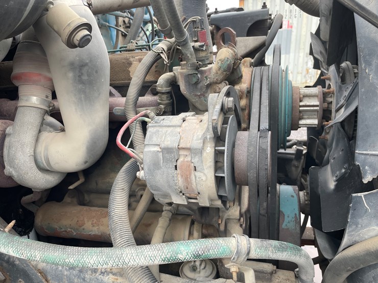 #1015-•-1992-navistar-international-transportation-flatbed-truck-(has-wi-title)-image-37