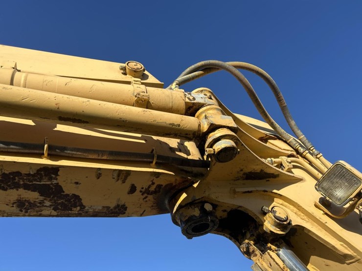 caterpillar-307-image-27