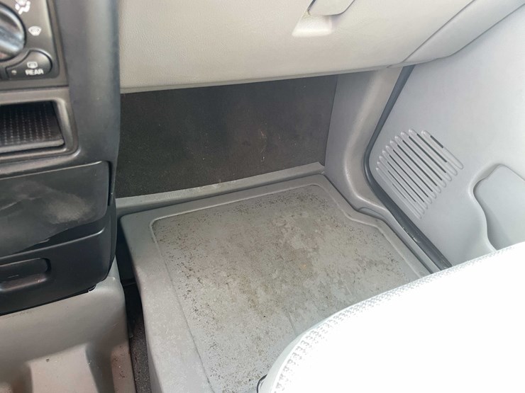 2005-chevrolet-venture-image-82