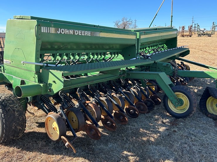 john-deere-750-image-3