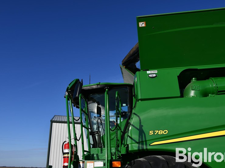 2023-john-deere-s780-image-18