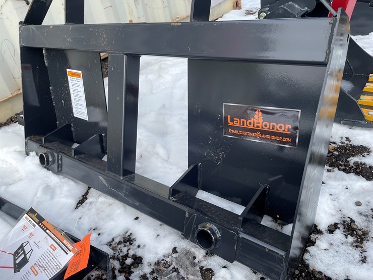 #1451-•-unused,-landhonor-skidsteer-bale-spear-image-2